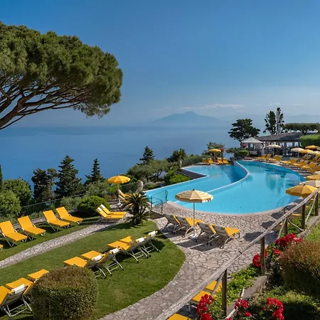 Caesar Augustus Hotell 5*