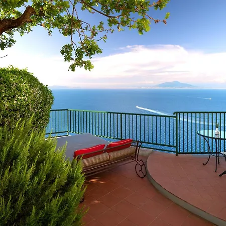 قيصر أوغوستوس فندق 5*