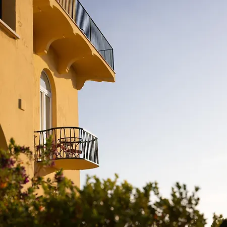 قيصر أوغوستوس أناكابْري